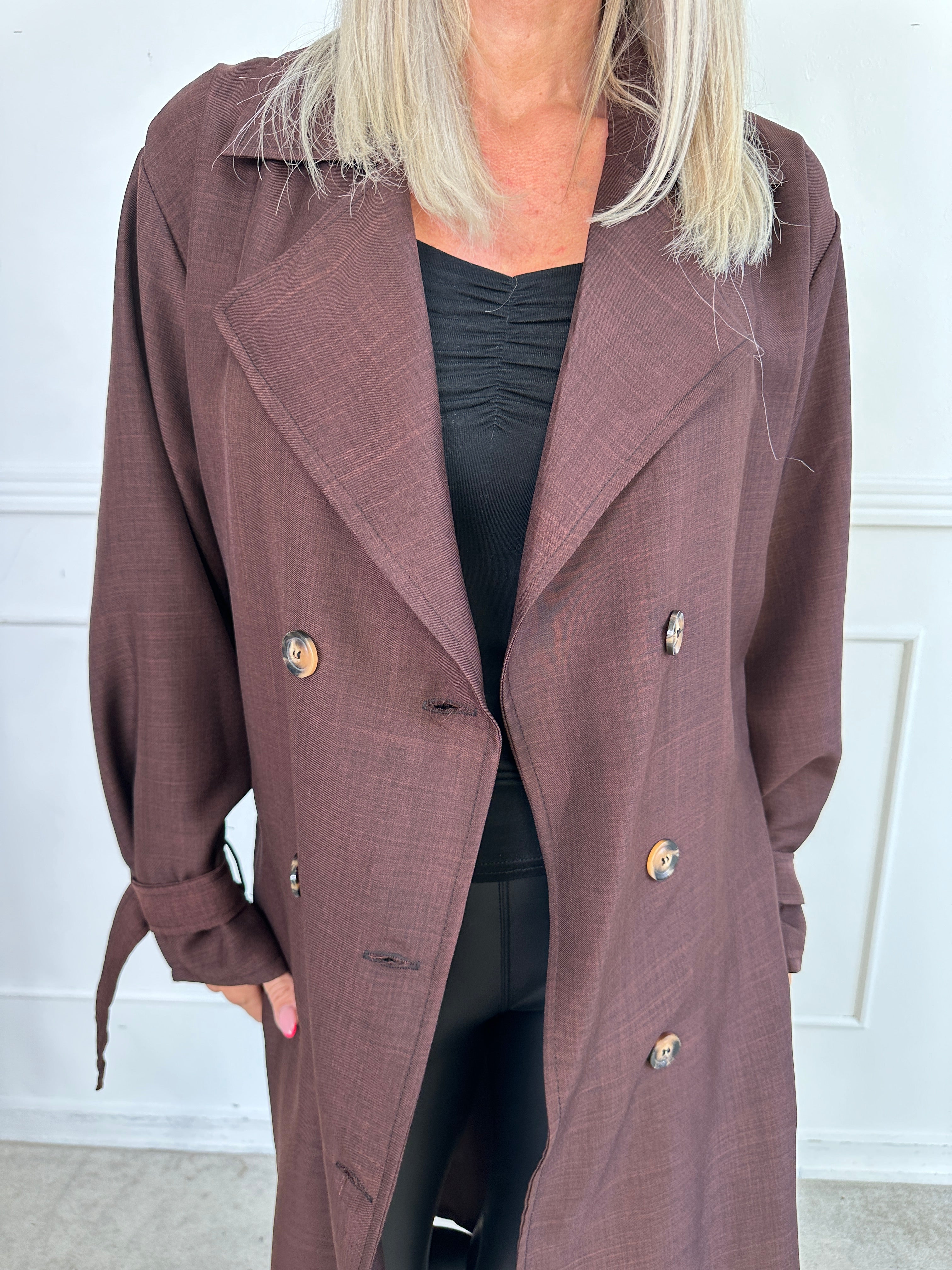 Sharpay - Let plus size trenchcoat med bindebånd